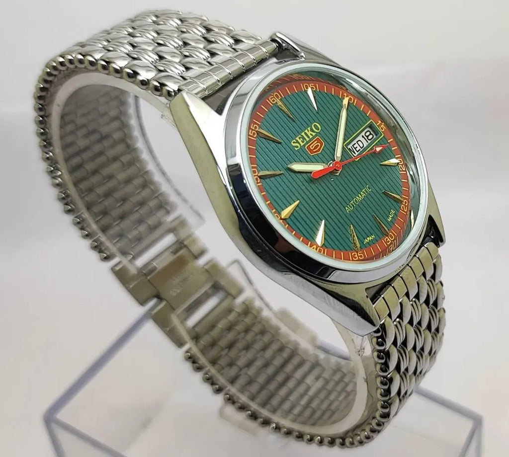 Vintage Seiko 5 Automatic Watch — Green Dial, Stainless Steel Band