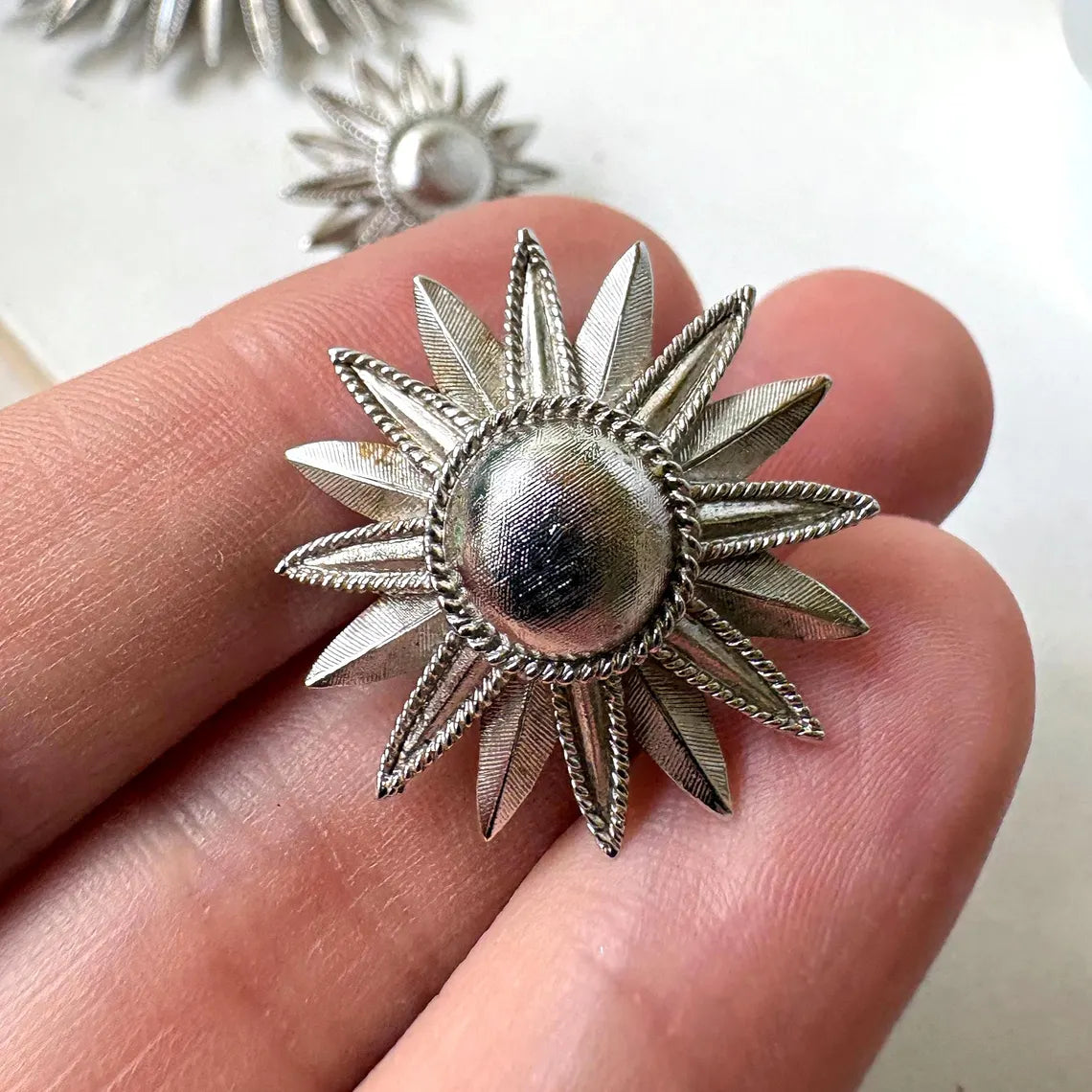 Crown Trifari Starburst Brooch and Clip-On Earrings Set — Vintage 1960s MCM Silver Tone